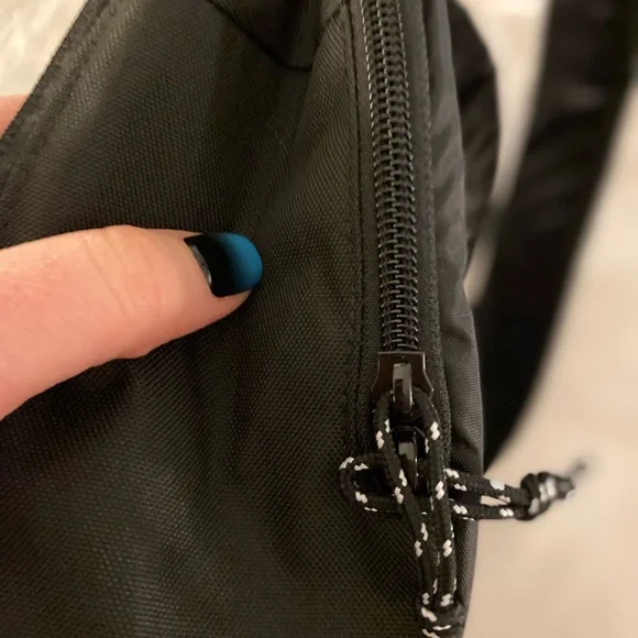 💙 Quechua Black Backpack - Picture 10 of 15